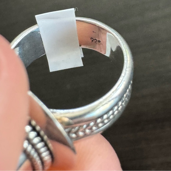 ☮️ Amethyst Ring - Picture 5 of 9